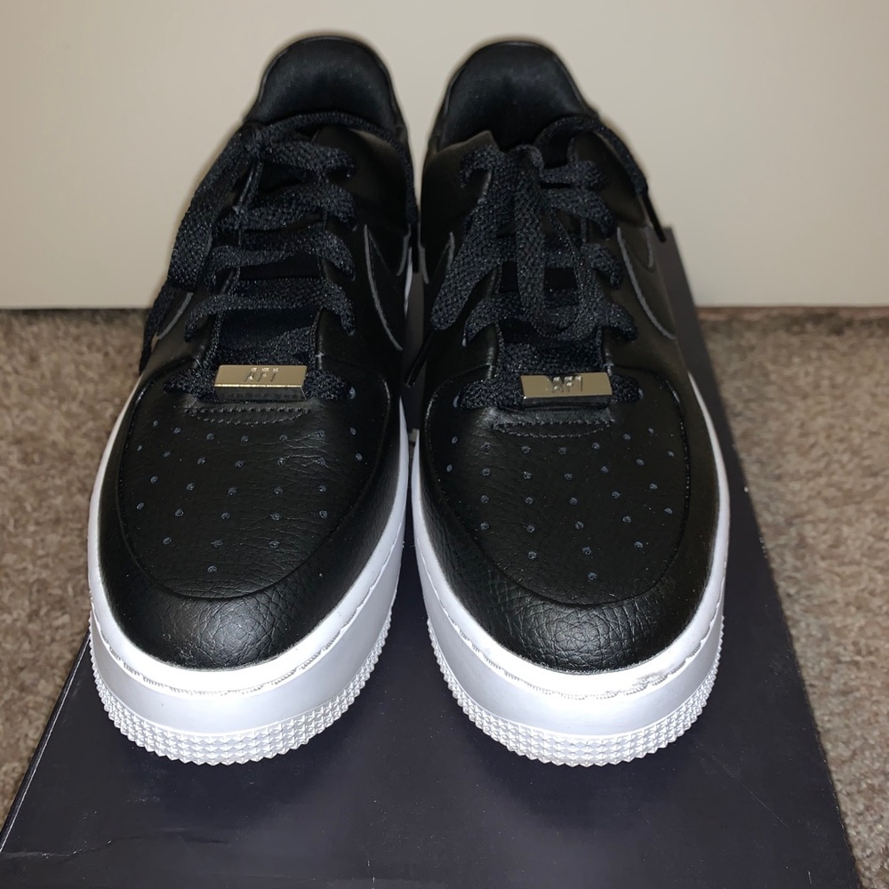 AF1 Sage Low. Worn twice. Comes with box. Size8